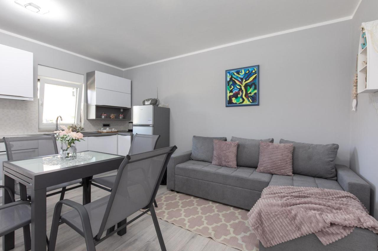 Apartment Odore Di Mare With Beautiful Garden Krk Town Zewnętrze zdjęcie