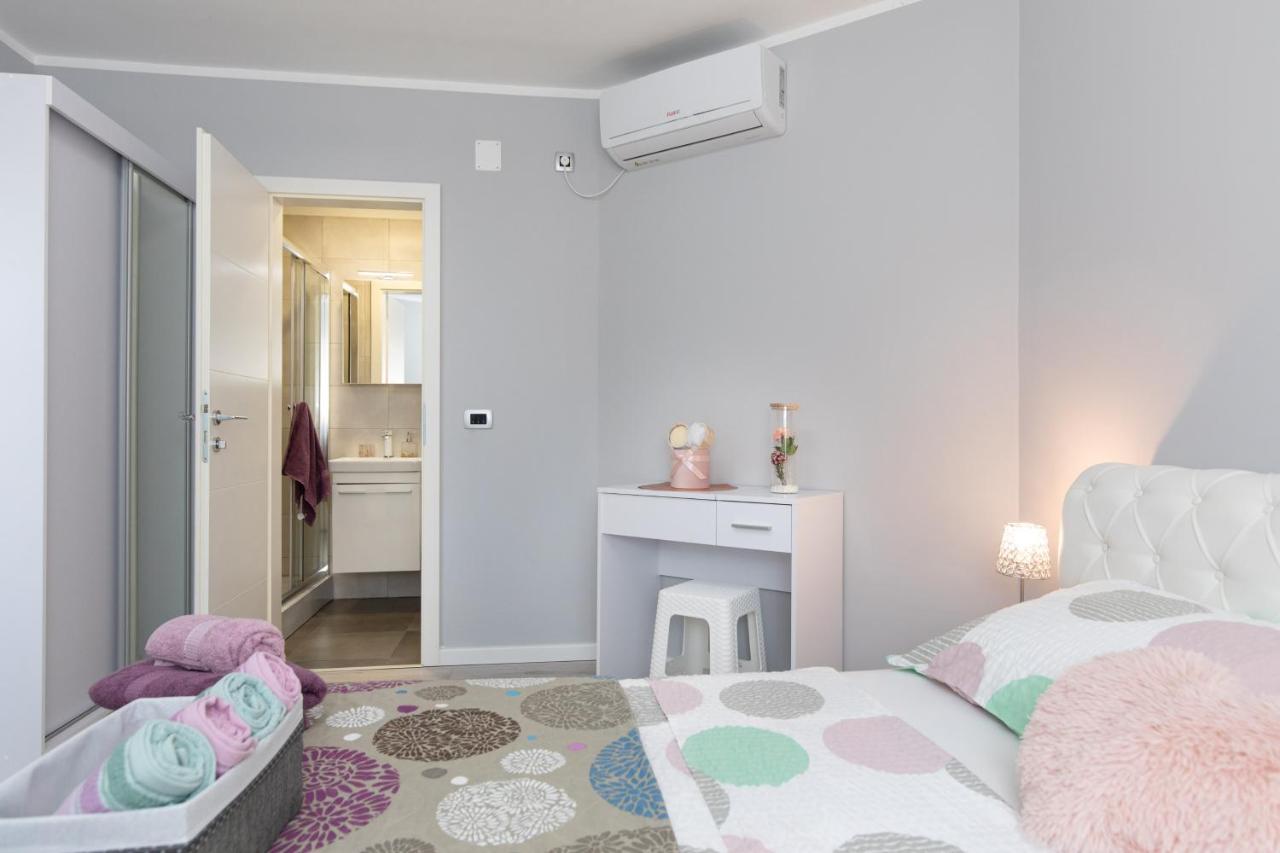 Apartment Odore Di Mare With Beautiful Garden Krk Town Zewnętrze zdjęcie